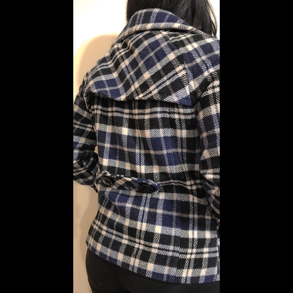 Jacket - Picture 3 of 4